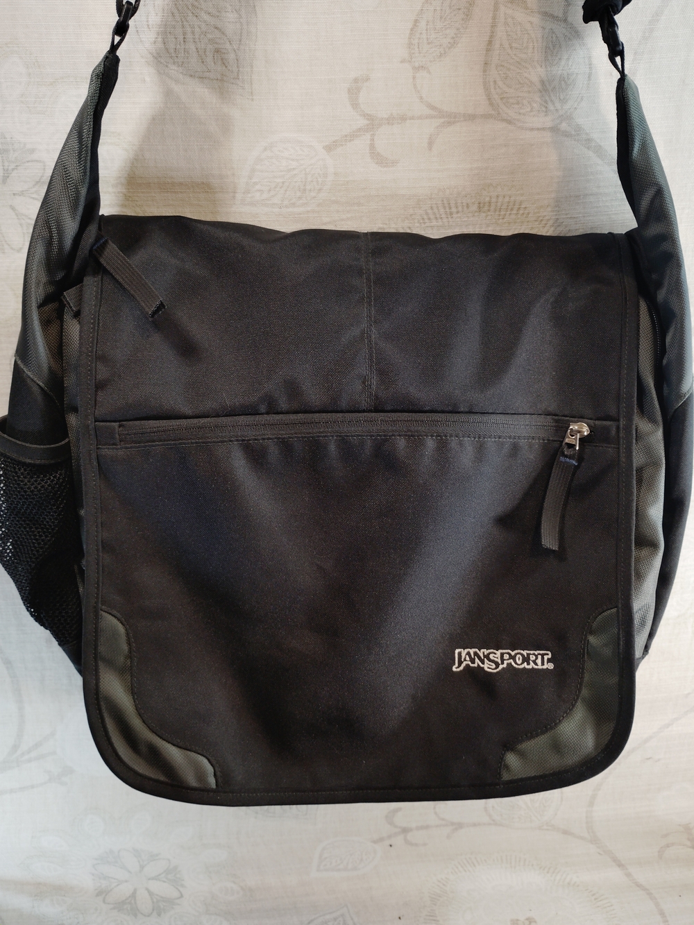 Jansport Black Messenger/Laptop /Crossbody Bag with Front Zip Pocket